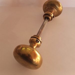 Yale Bronze Doorknob Set